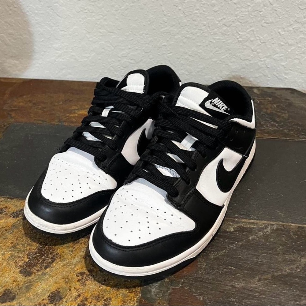 Nike Classic Black and White Low-Tops